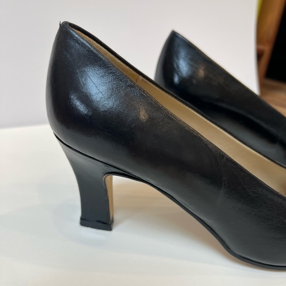 Etienne Aigner Kitten Heel Black Leather Shoes - Picture 6 of 10